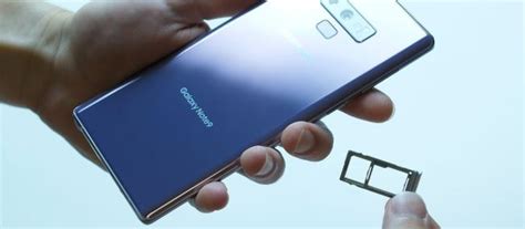 Easy steps on how to insert or remove SD card for Galaxy Note9.